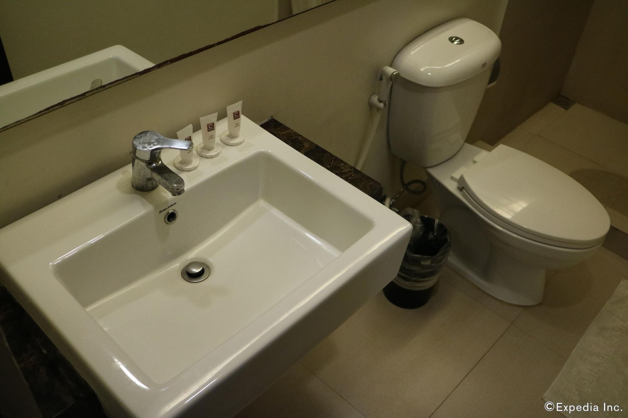 Gt Hotel Iloilo Экстерьер фото