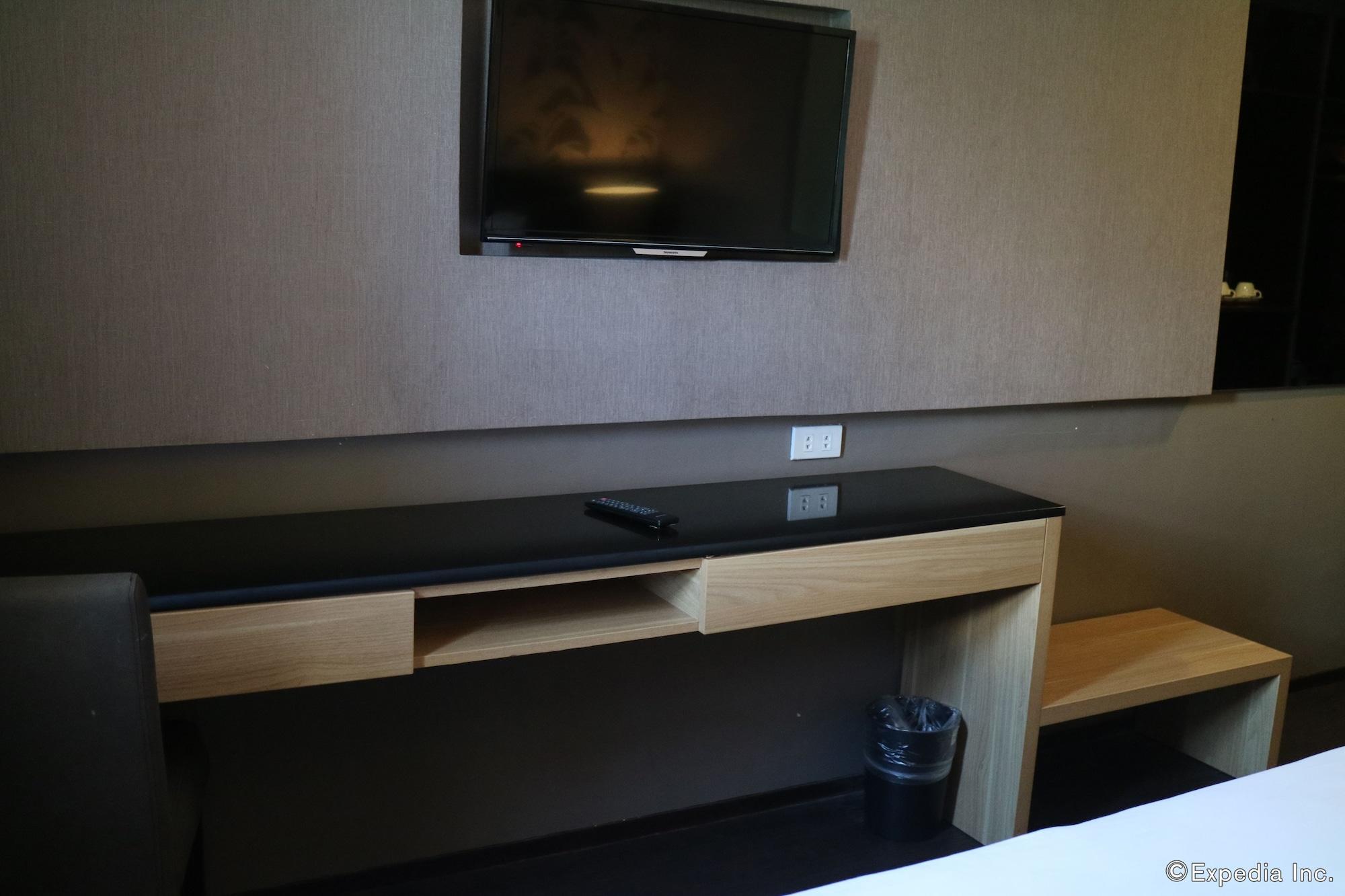Gt Hotel Iloilo Экстерьер фото