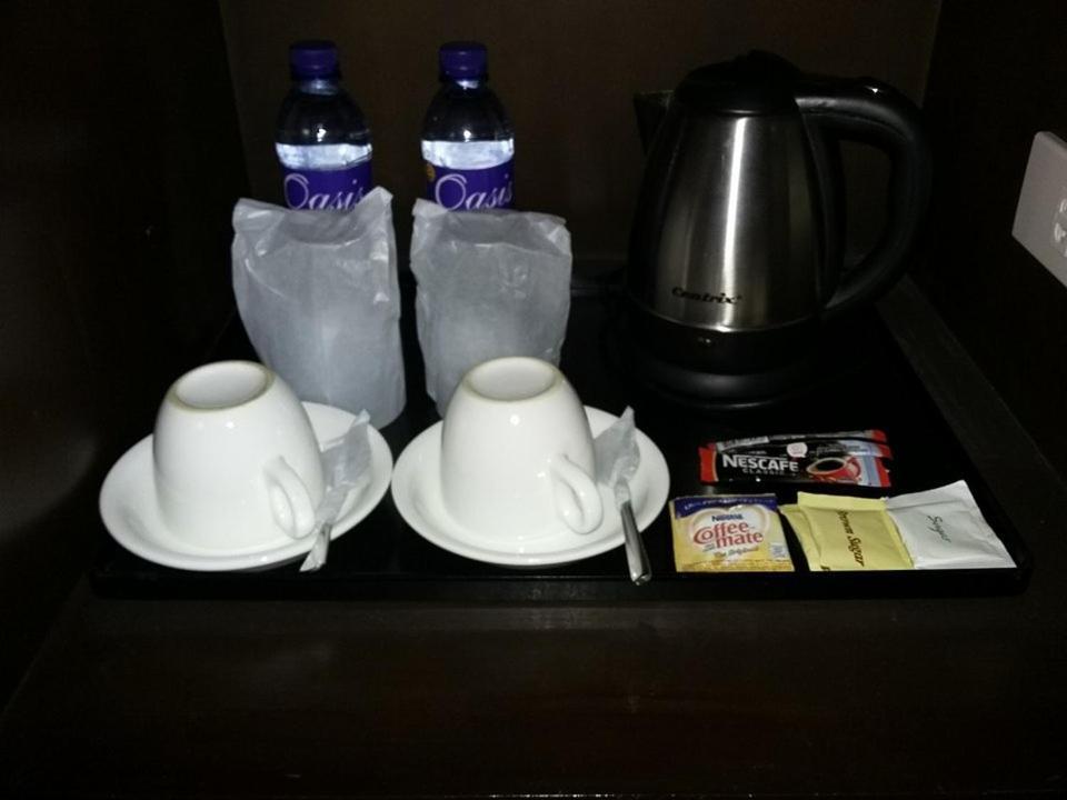 Gt Hotel Iloilo Экстерьер фото