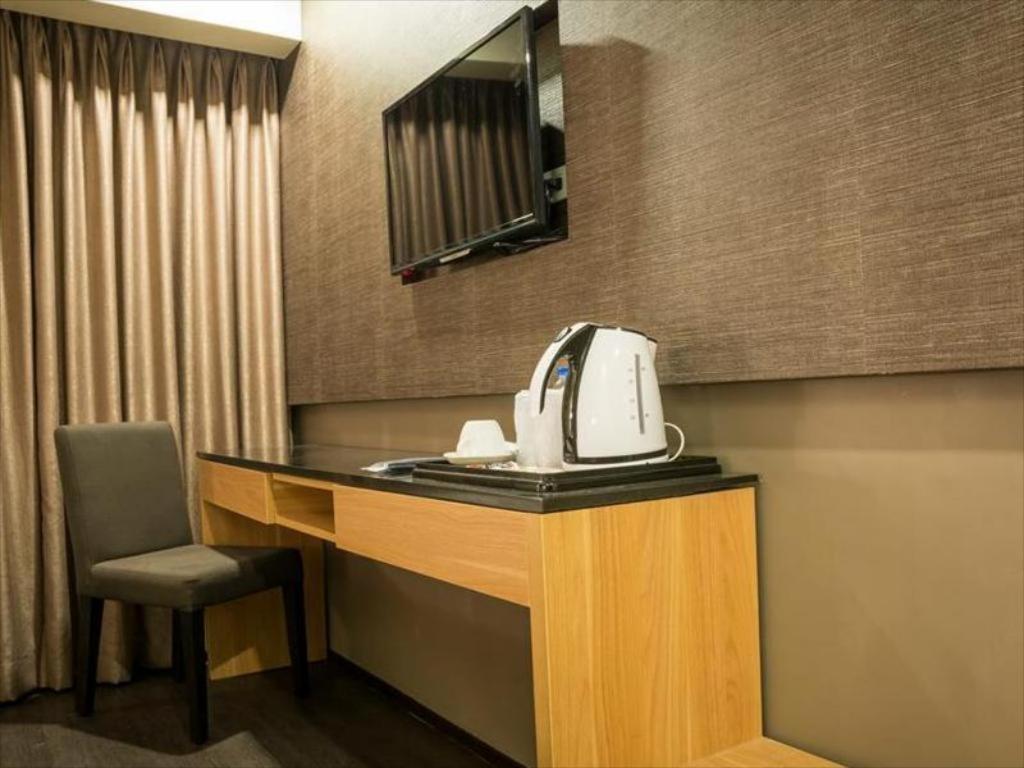 Gt Hotel Iloilo Экстерьер фото