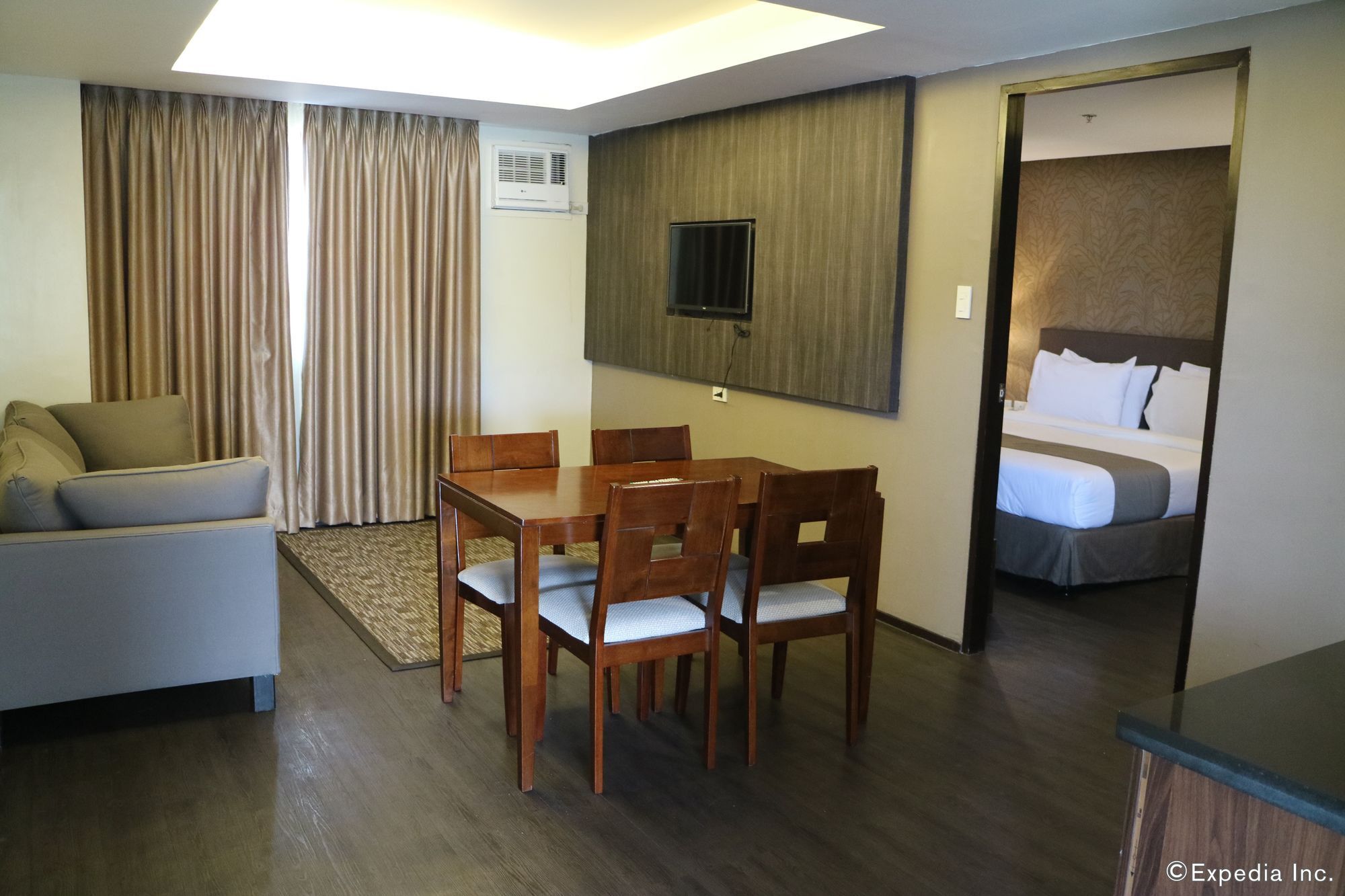 Gt Hotel Iloilo Экстерьер фото
