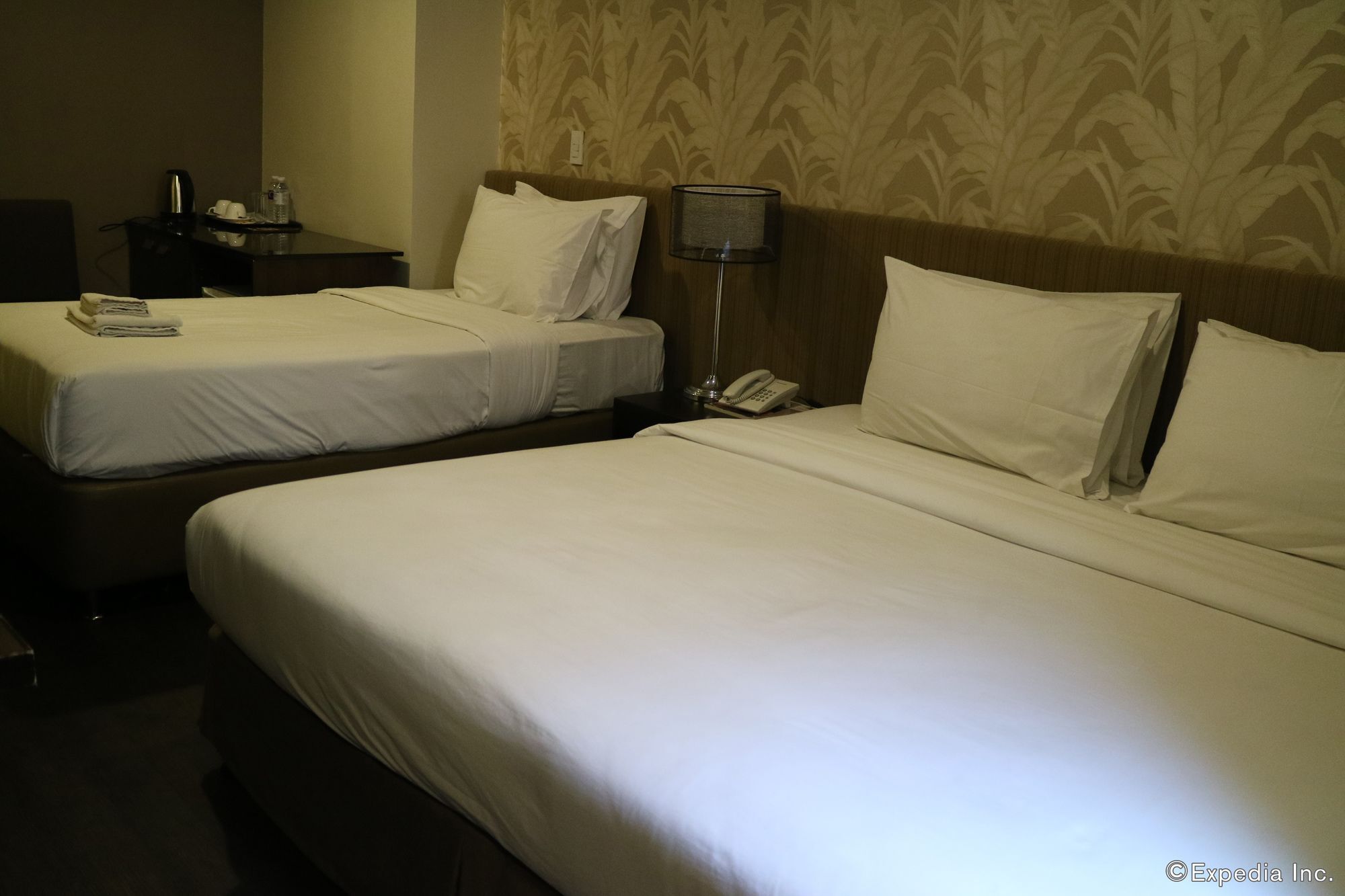 Gt Hotel Iloilo Экстерьер фото